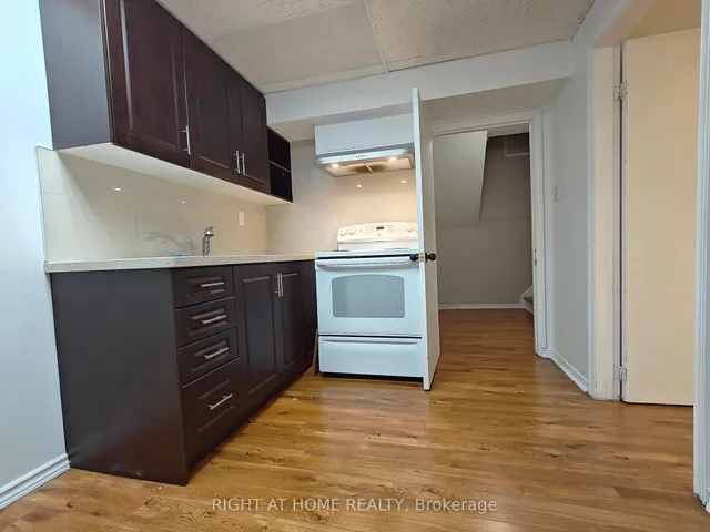 Additional image 17 of 182 mcnicoll Ave