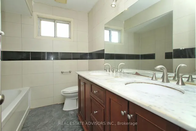 Additional image 18 of 46 Laskay Cres