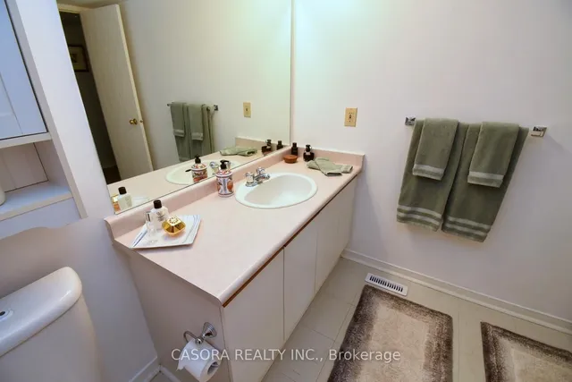 Additional image 19 of 2530 NORTHAMPTON Blvd Unit 33