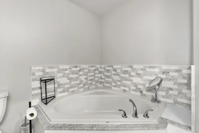 Additional image 23 of 4823 Thomas Alton Blvd Unit 22