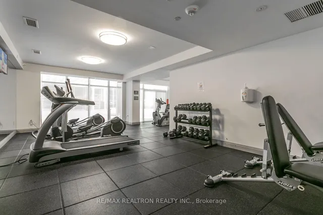 Additional image 18 of 400 Adelaide St Unit 1909