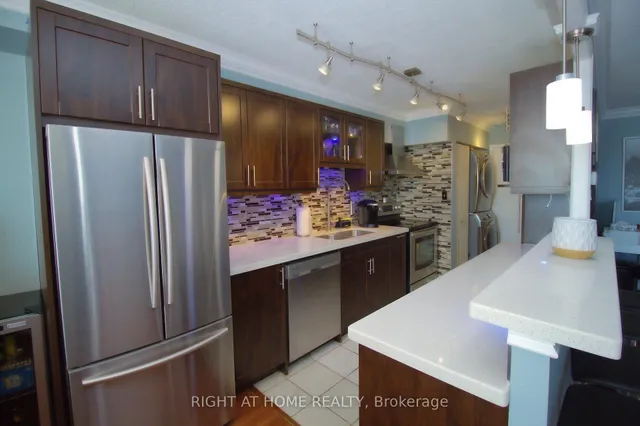 Additional image 14 of 90 Ling Rd Unit 904