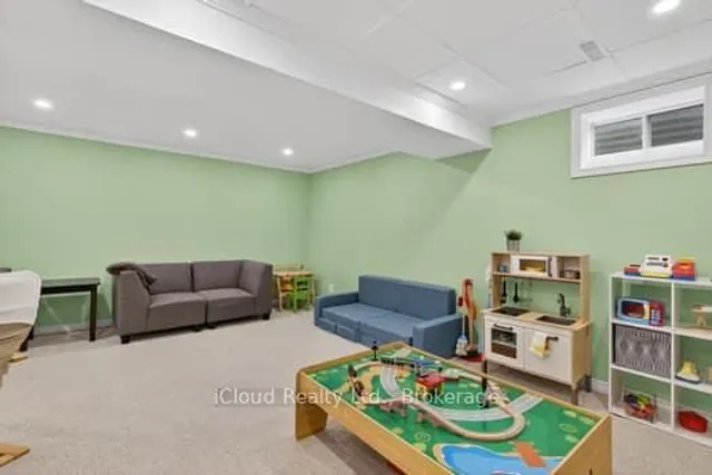 Additional image 24 of 178 Martindale Cres