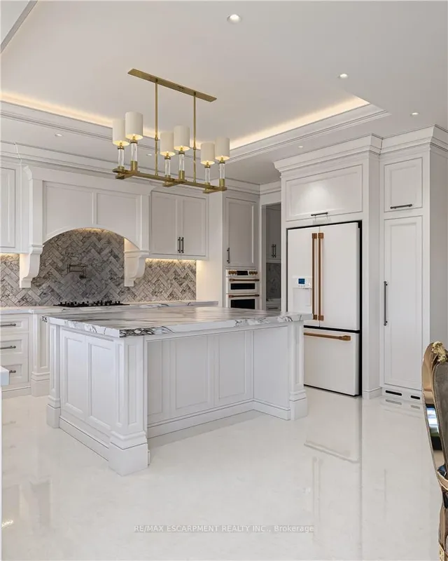 Additional image 13 of 49 Roselawn Ave