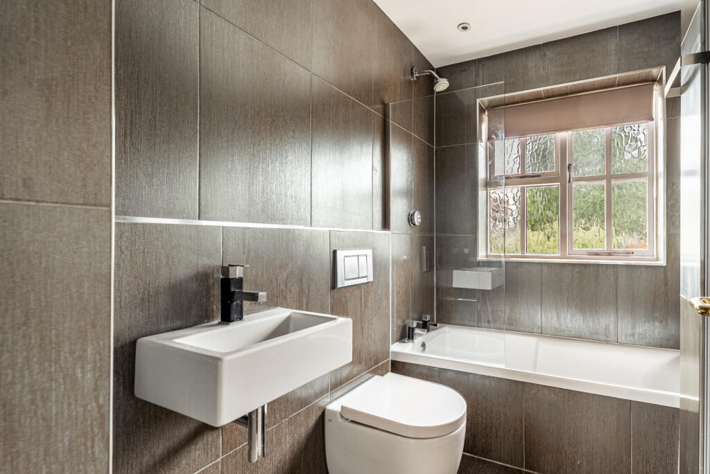 Additional image 5 of Horsemans Ride, St. Albans, Hertfordshire, AL2