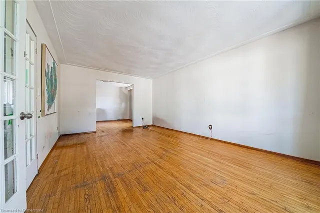 Additional image 14 of 49 Pinard St