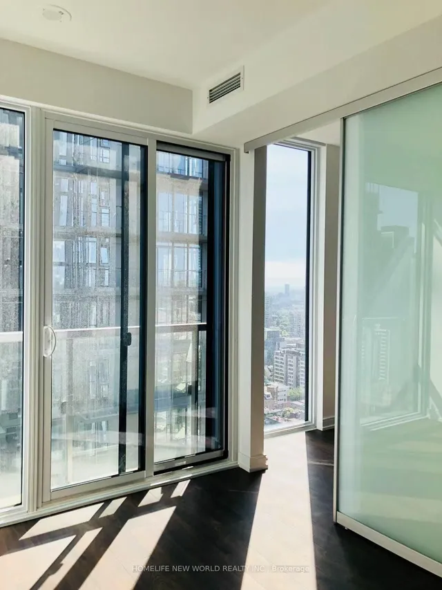 Additional image 3 of 28 Wellesley St Unit 2605