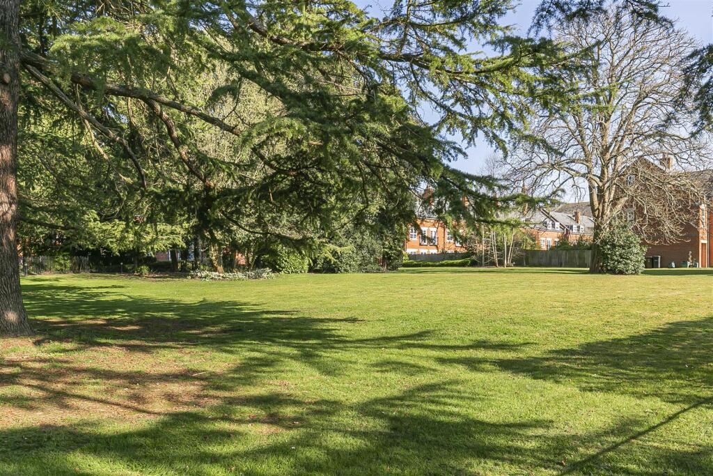 Additional image 20 of Beningfield Drive, London Colney, St. Albans