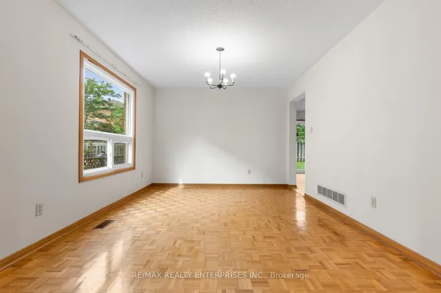 Additional image 10 of 2941 Caradoc Lane