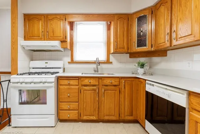 Additional image 15 of 169 East 32nd St