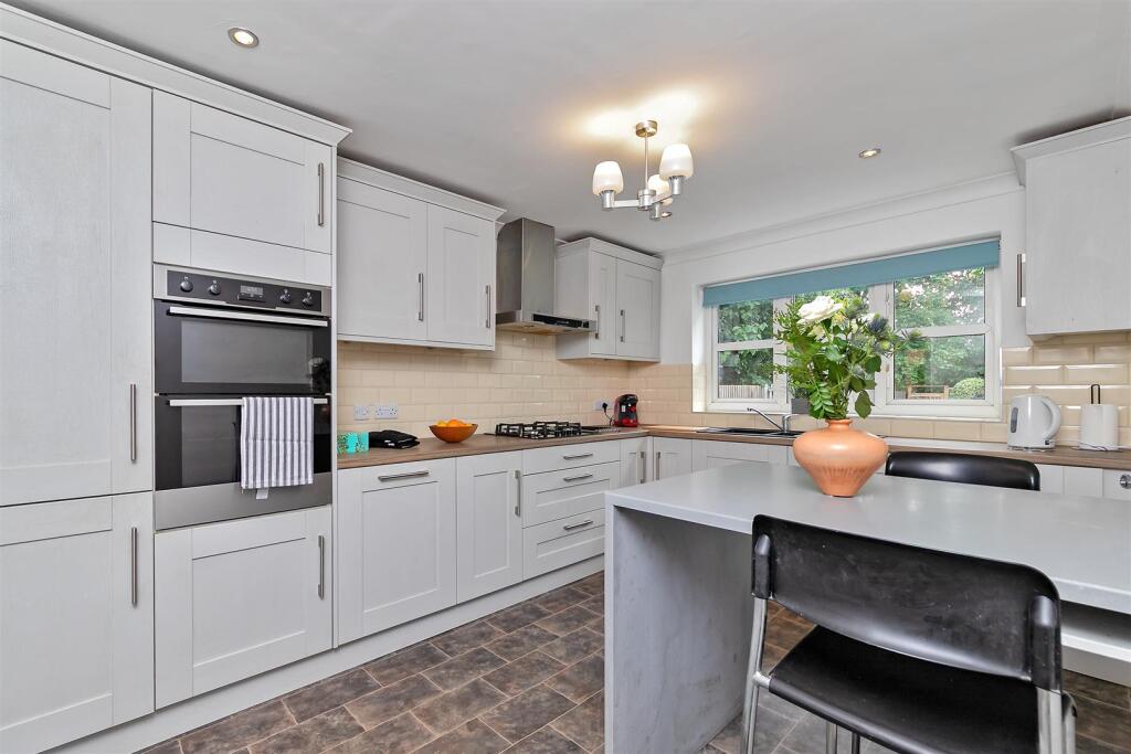 Additional image 5 of Merryfields, St. Albans