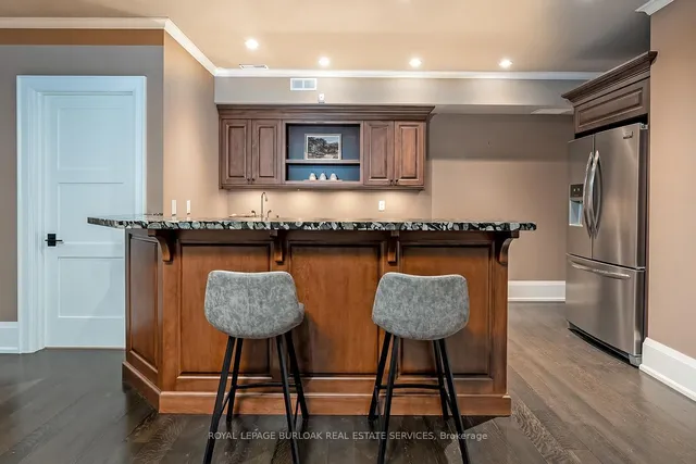 Additional image 32 of 253 Rossmore Blvd