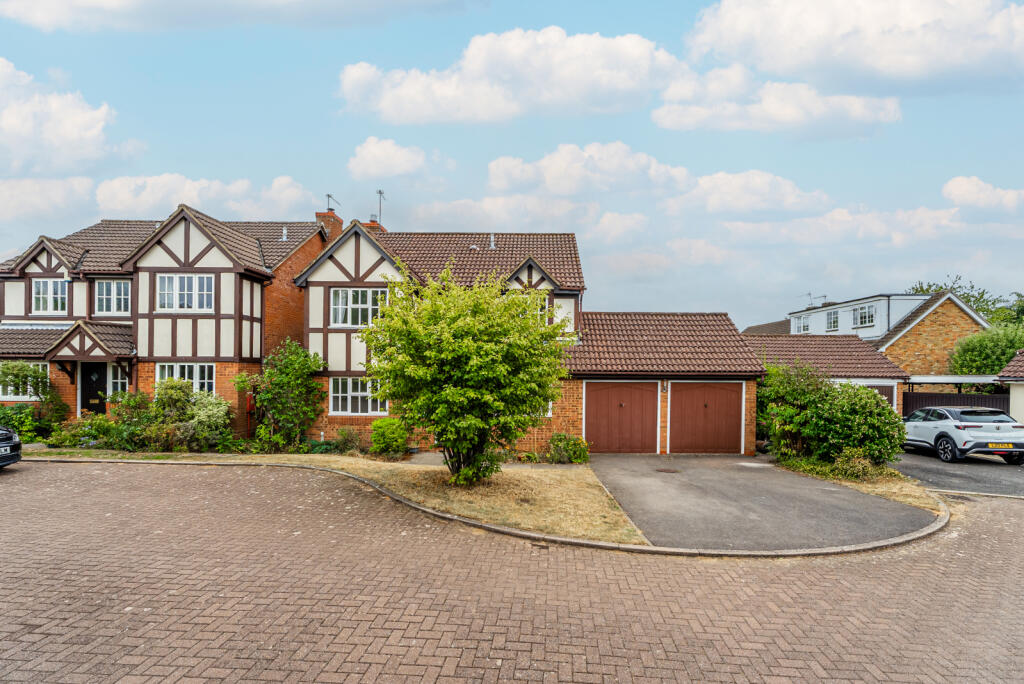 Additional image 14 of Horsemans Ride, St. Albans, Hertfordshire, AL2