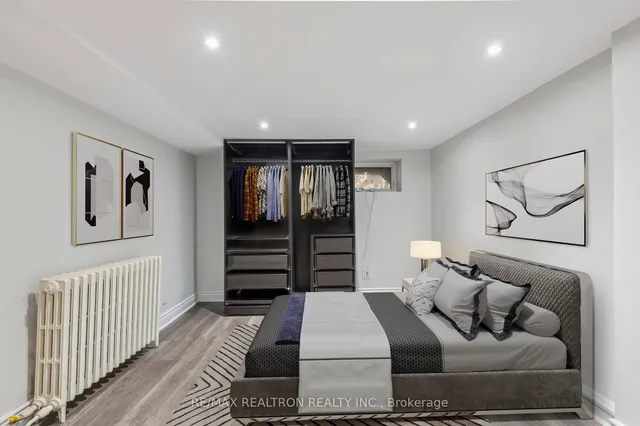 Additional image 20 of 10 Coxwell Ave