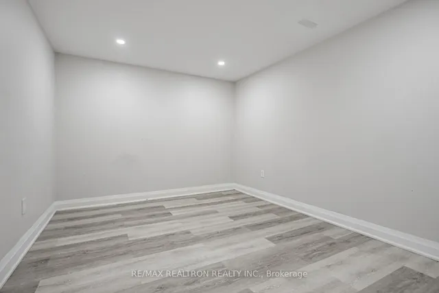 Additional image 27 of 79 Blanmora Dr