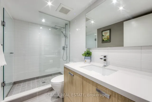 Additional image 36 of 33 Shadwick Dr