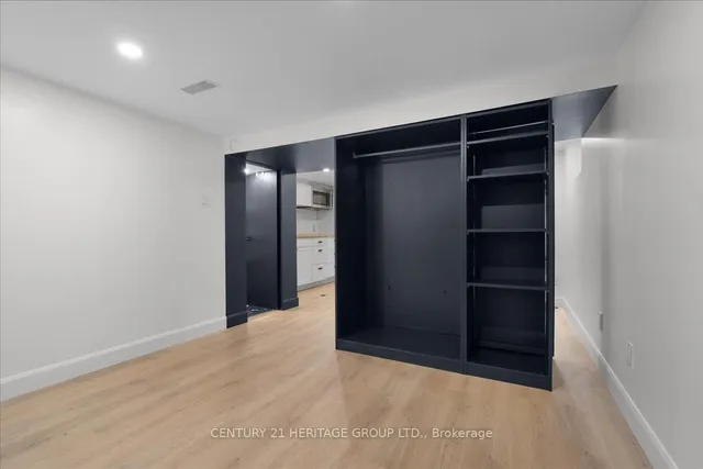 Additional image 40 of 40 Emerald St