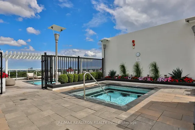 Additional image 28 of 3018 Yonge St Unit #204