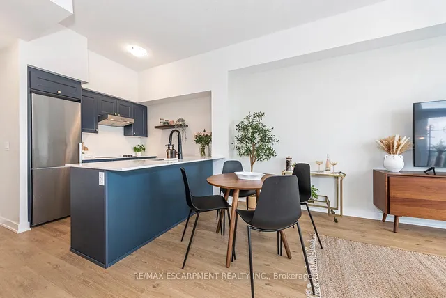 Additional image 8 of 600 North Service Rd Unit 606