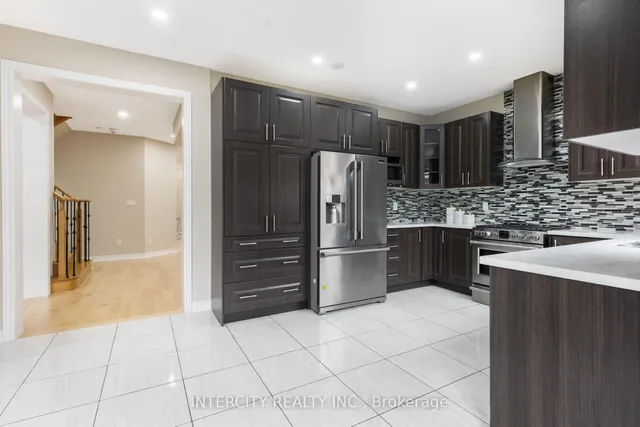 Additional image 17 of 20 Russell Creek Dr