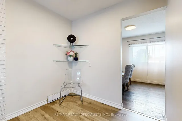 Additional image 8 of 17 Gladstone Sq