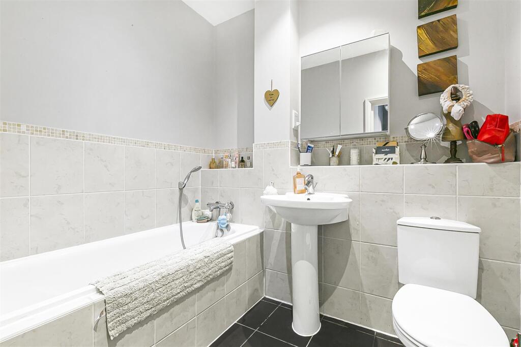 Additional image 14 of Beningfield Drive, London Colney, St. Albans