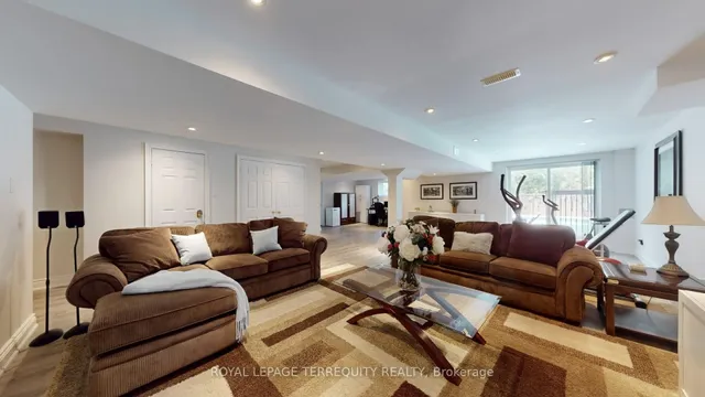 Additional image 36 of 133 Tideswell Blvd