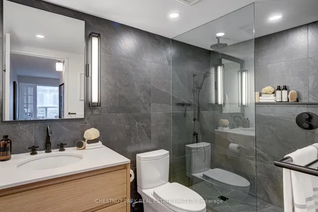 Additional image 19 of 92 King St Unit 305