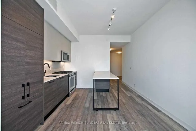 Additional image 10 of 2118 Bloor St Unit 511