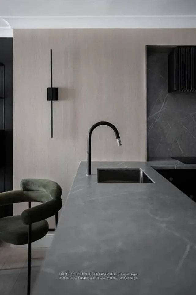 Additional image 18 of 388 Bloor St Unit 1107