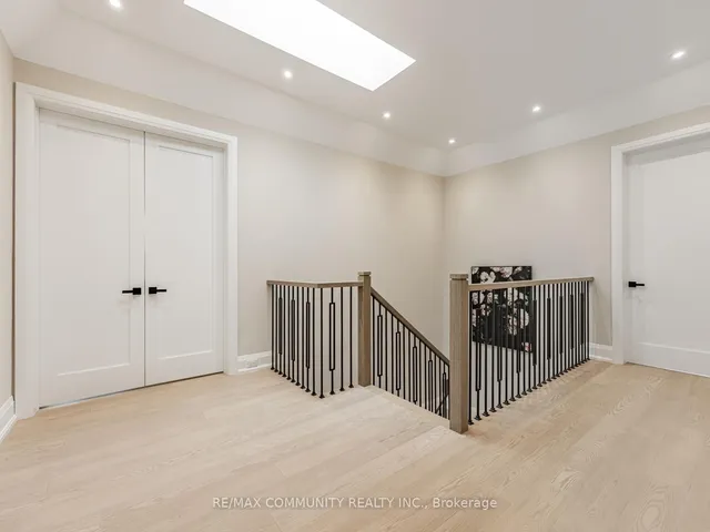 Additional image 19 of 37 Sugarbush Sq