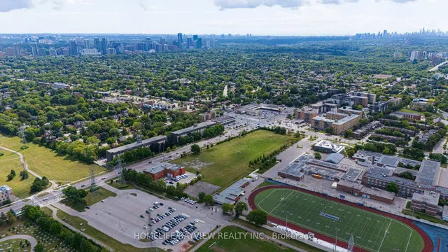 Additional image 43 of 25 Coneflower Cres Unit Th 12