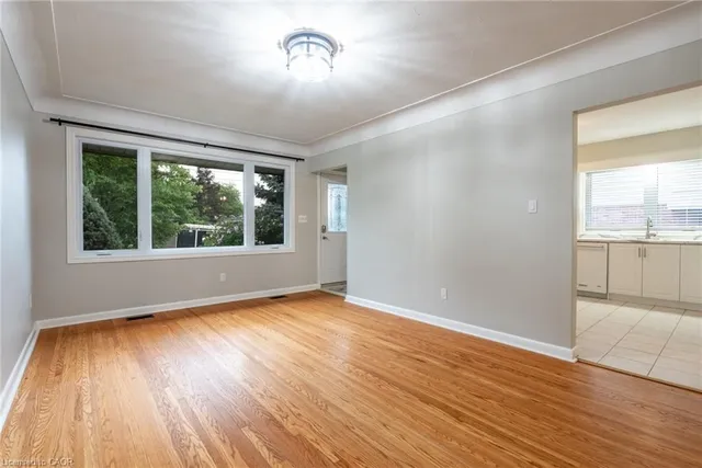 Additional image 7 of 136 Howard Ave