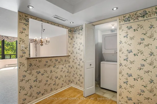 Additional image 8 of 245 The Donway West Unit 402