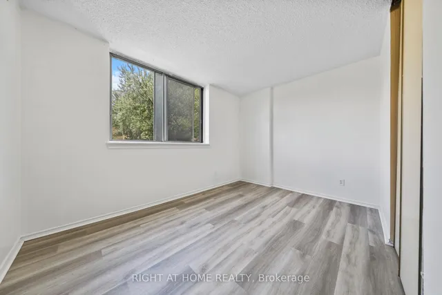 Additional image 21 of 1665 Victoria Park Ave Unit 206