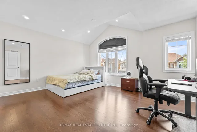 Additional image 32 of 19 Foliage Dr