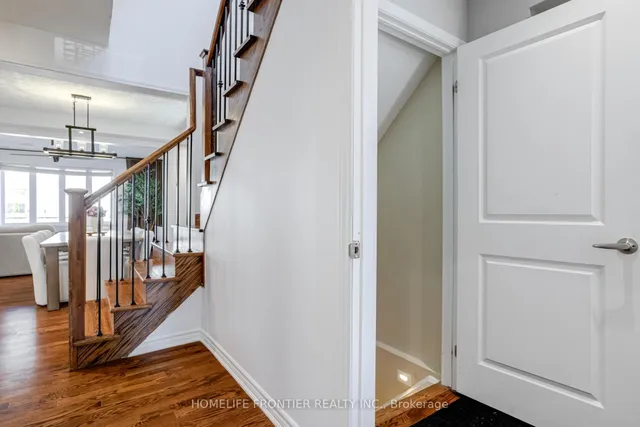 Additional image 38 of 422 Hinton Terr