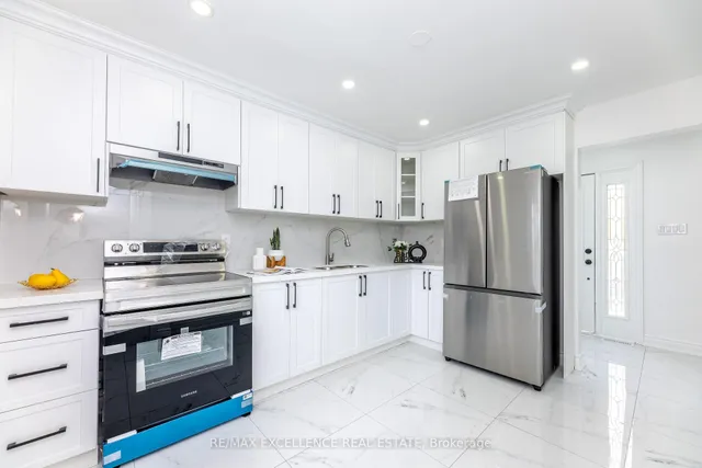 Additional image 12 of 20 Hedgeson Crt