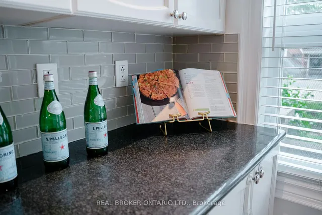 Additional image 7 of 393 Hansen RD North Rd