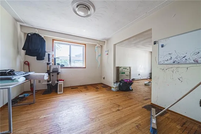 Additional image 12 of 49 Pinard St