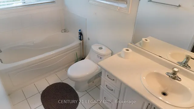 Additional image 18 of 25 Revelstoke Pl