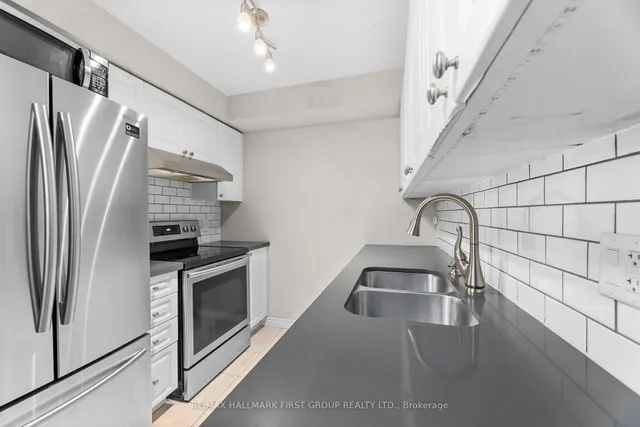 Additional image 3 of 684 Warden Ave Unit 109