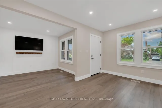 Additional image 10 of 126 AUBURN Ave