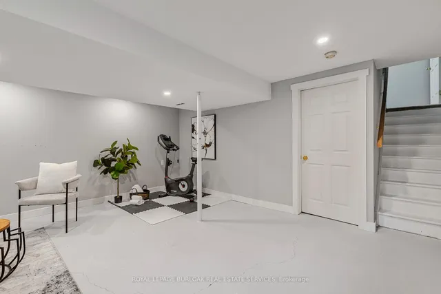 Additional image 28 of 130 Robert St Unit 32