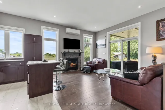 Additional image 40 of 43 Third Rd