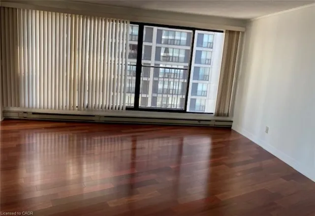 Additional image 11 of 65 Harbour Sq Unit 906