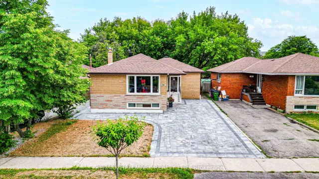 Additional image 4 of 16 Araman Dr