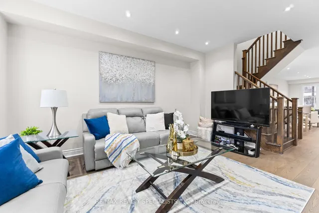 Additional image 12 of 19 Troyer St