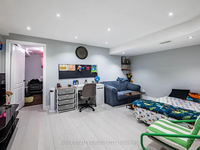 Additional image 24 of 128 Rocky Point Cres