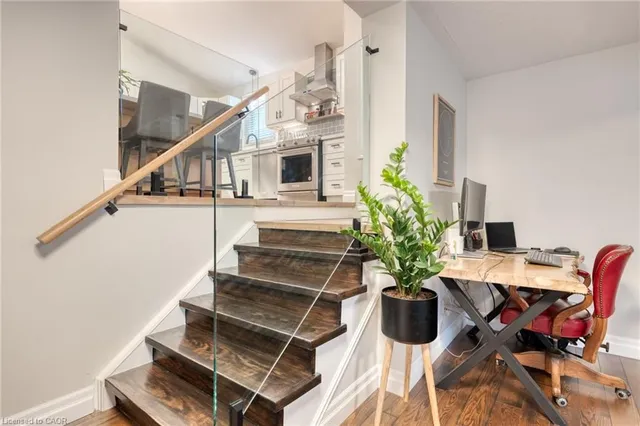 Additional image 26 of 31 Bolzano Crt